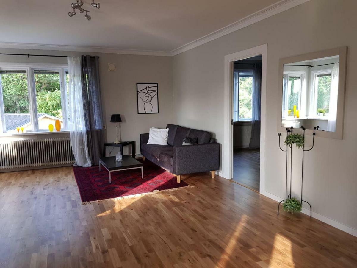 Lovely, Spacious Apartment With Free Parking Sandviken Exterior foto